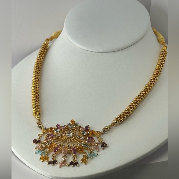 Multicolor statement Pendant Necklace - Picture 2 of 7